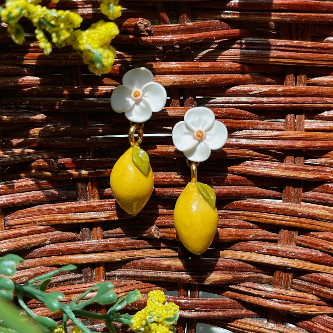Blooming Lemons