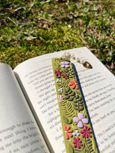 Load image into Gallery viewer, Gardenia Bookmark
